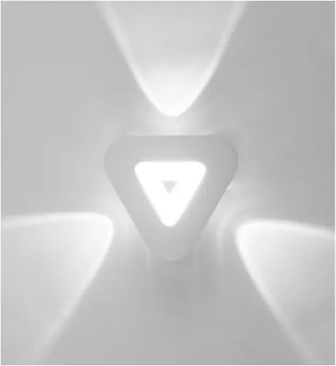 Aplica LED 3*1W+2W 6500K,Lumina Rece ,12*12*5cm,Triangle,Alba